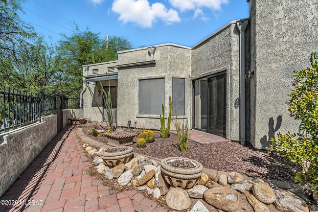 Building Photo - 7130 E Crystal Mist Dr