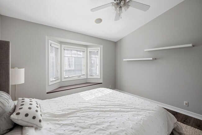 Building Photo - 231 Aviation Pl