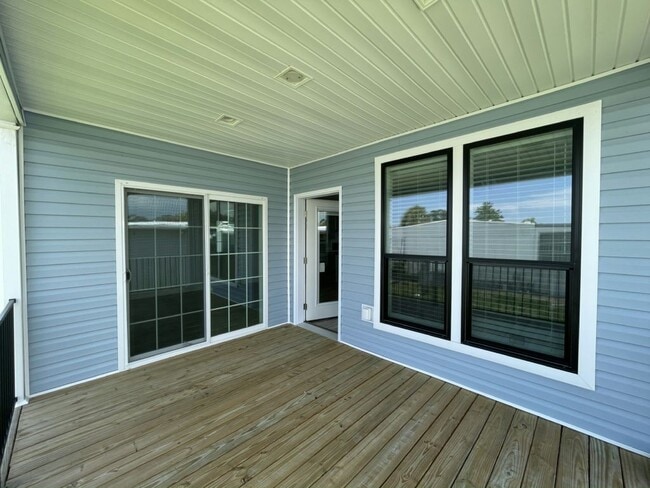 Building Photo - 960 Zacapa Ave
