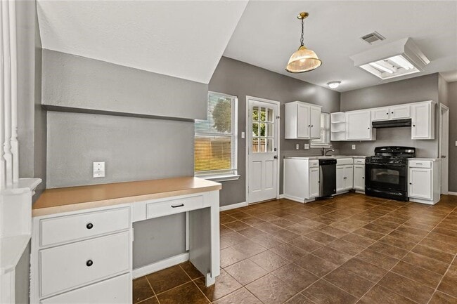 Building Photo - 5407 W Harrow Dr