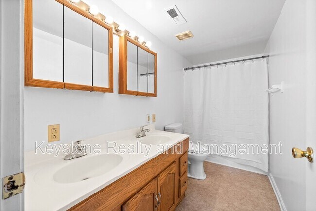 Building Photo - 1319 Fort Campbell Blvd