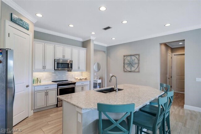 Building Photo - 4714 Formosa Dr