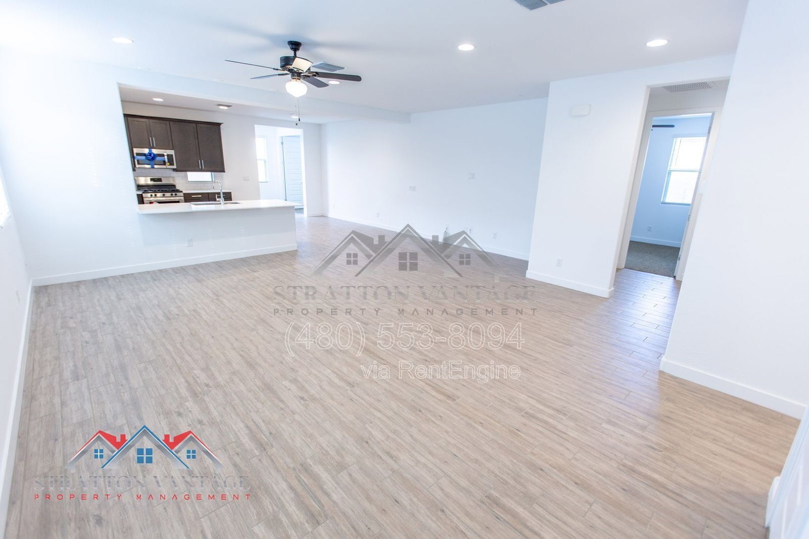 Building Photo - 2304 E Kelly Dr