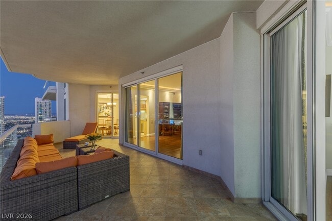 Building Photo - 2777 Paradise Rd