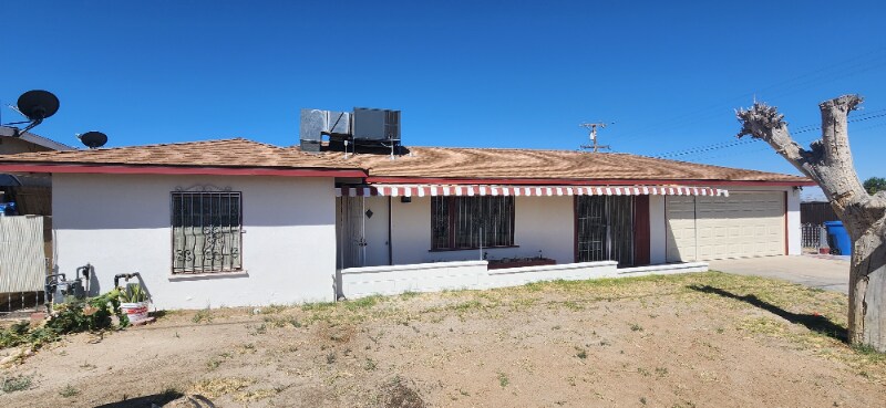 Building Photo - 34540 Western Dr