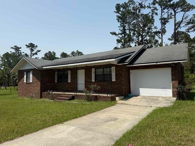 Primary Photo - 1702 S Center St