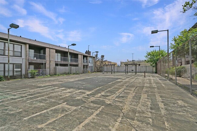 Building Photo - 6633 W Airport Blvd