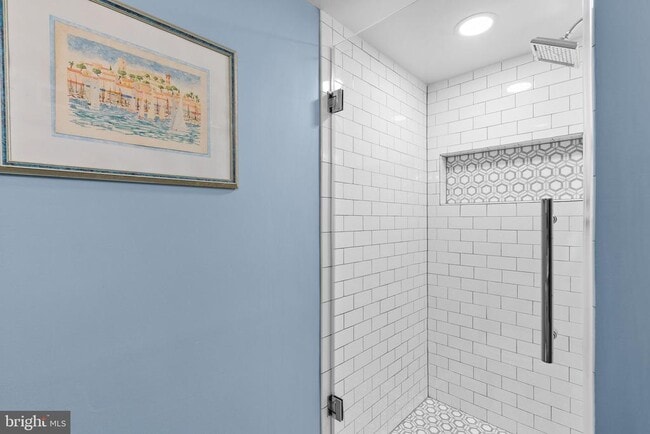 Building Photo - 303 Mt Vernon Ave