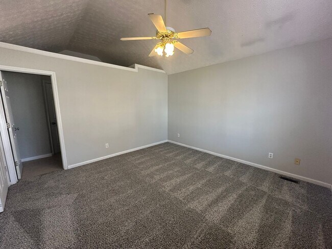 Building Photo - 2302 Medford Campbell Blvd