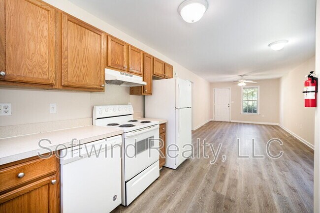 Building Photo - 1508 Highland Ave