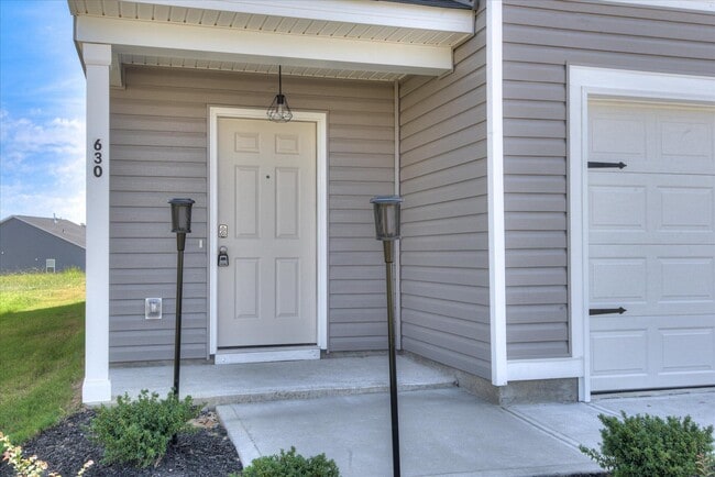 Building Photo - 630 Downstream Ct