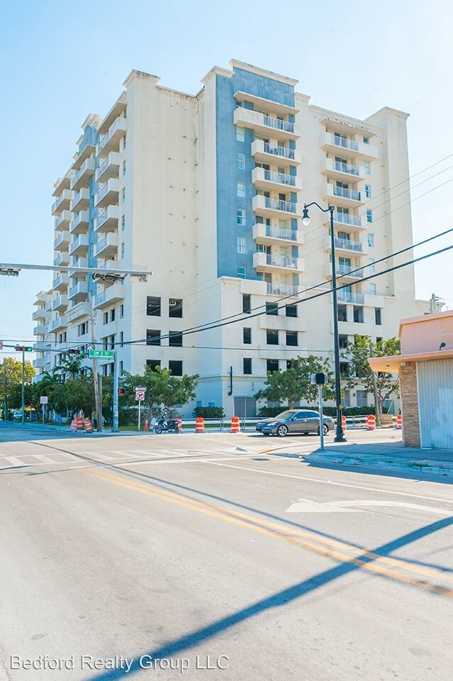 Primary Photo - 120 SW 8th Ave
