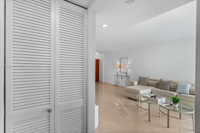 Building Photo - 3801 S Ocean Dr