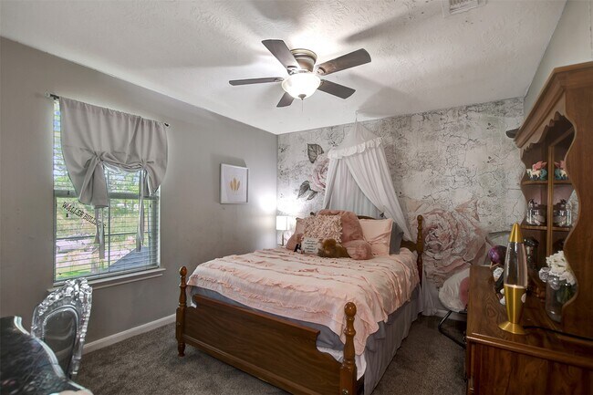 Building Photo - 25401 Hunting Trail