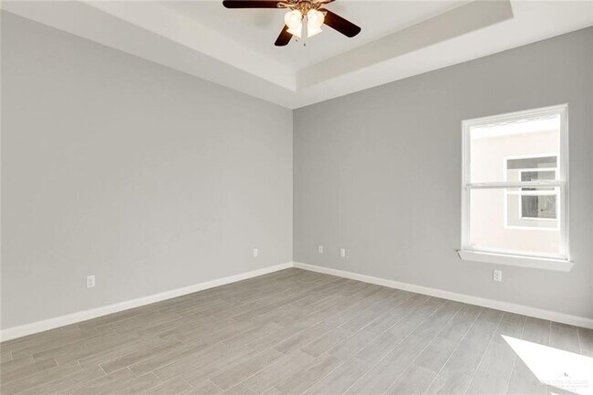 Building Photo - 10 Downing Ave