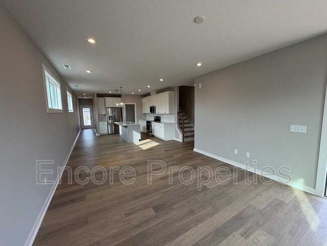 Building Photo - 67 Wandering Wy