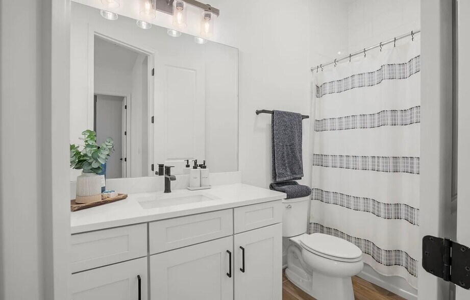 Building Photo - 11325 Hillsong Ct