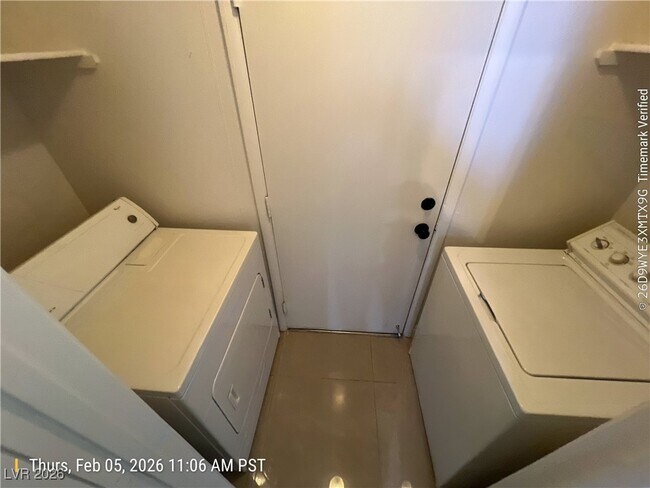 Building Photo - 2072 Crowley Way