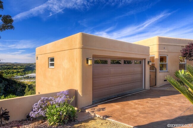 Building Photo - Modern 2 bedroom 2 bath home in Kensington Heights!
