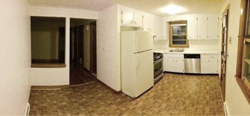 Building Photo - Spacious 2 Bed 1 Bath!