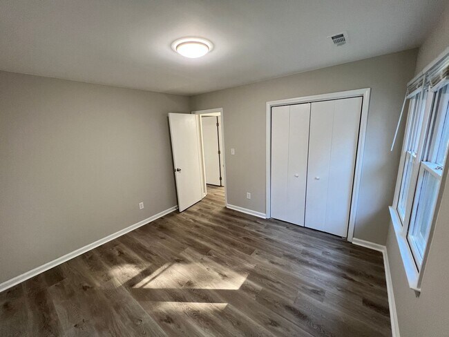 Building Photo - 4713 Matt Dr