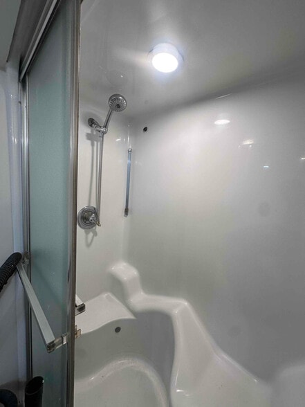 Building Photo - 3100 SE 122nd Ave