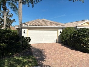 Building Photo - 7562 Quinto Dr
