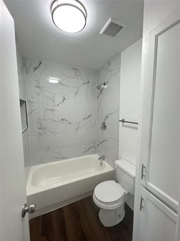 Building Photo - 2805 Meadow Park Dr