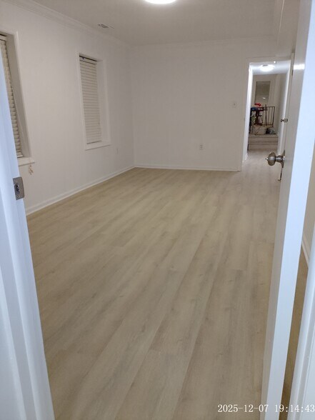 Building Photo - 1551 9th St NW