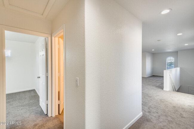 Building Photo - 8337 W Hughes Dr