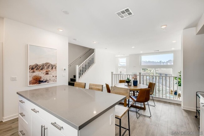 Building Photo - Coming Soo!! Beautiful 4bed/3bath Townhome in Fashion Valley **Move in Special Half off 1st month...