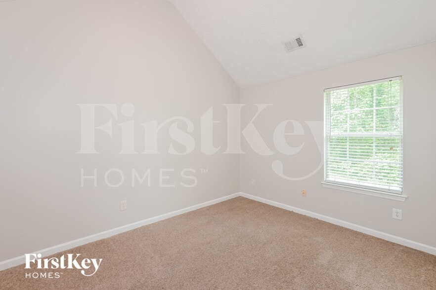 Building Photo - 4447 Chester Ln