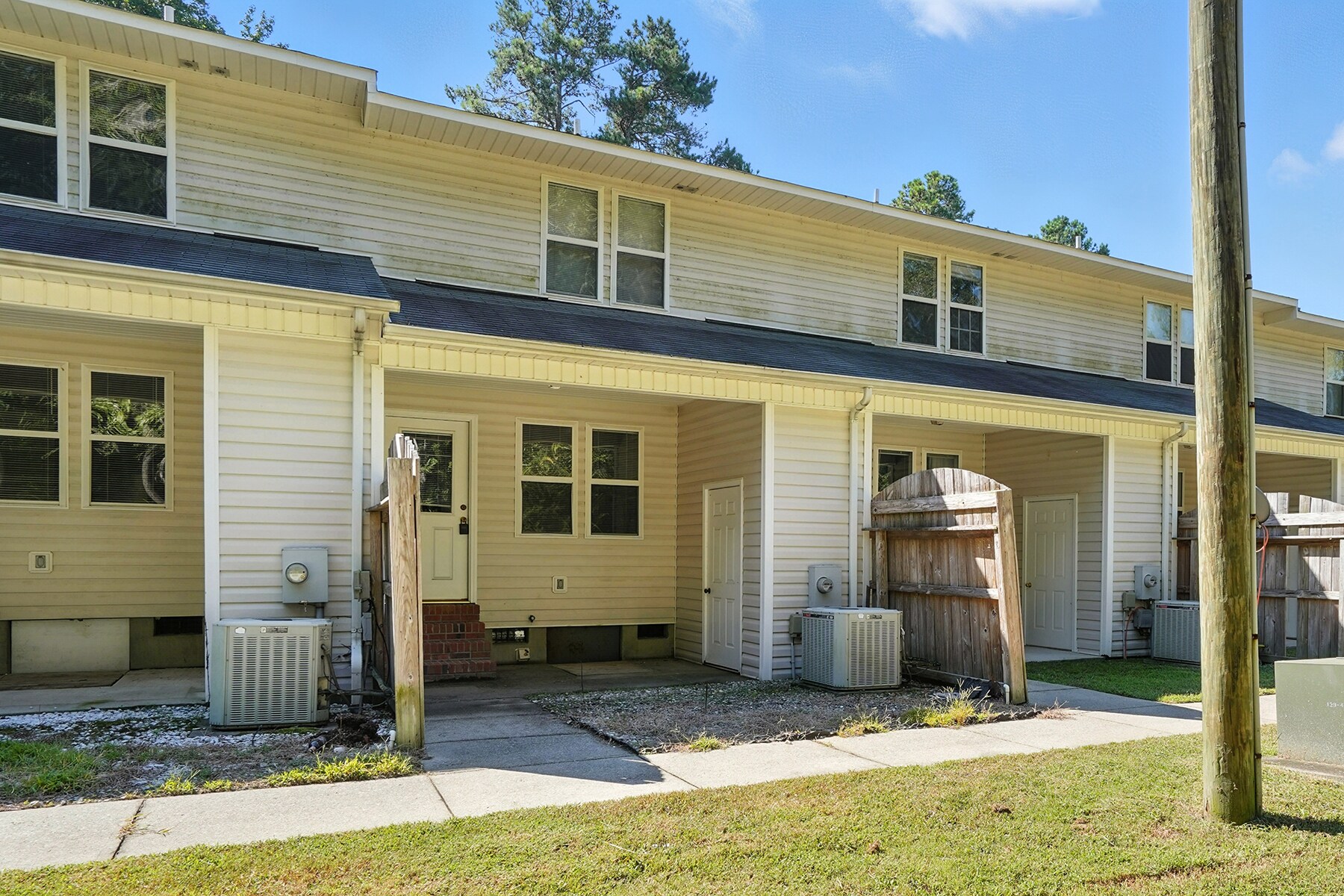 Building Photo - 281 Marshbanks St