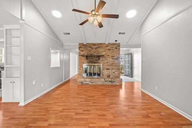 Building Photo - 1708 War Eagle Dr