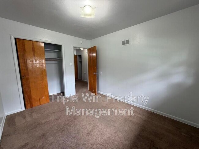 Building Photo - 1695 Crowder Dr