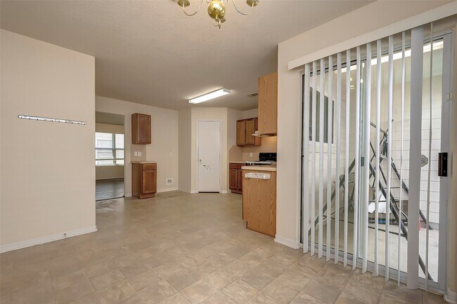 Building Photo - 3619 Apple Dale Dr