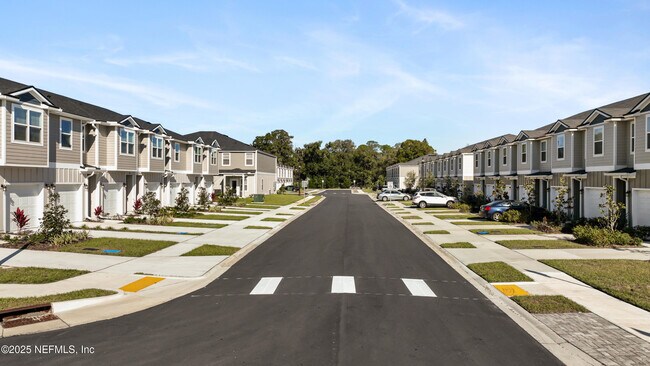 Building Photo - 101 Pamplona Dr