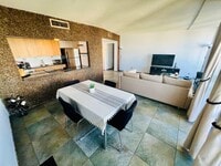 Building Photo - 900 Bay Dr