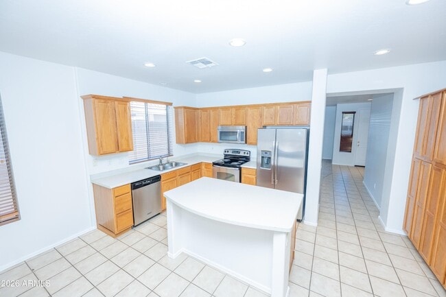 Building Photo - 40930 N Wild West Trail