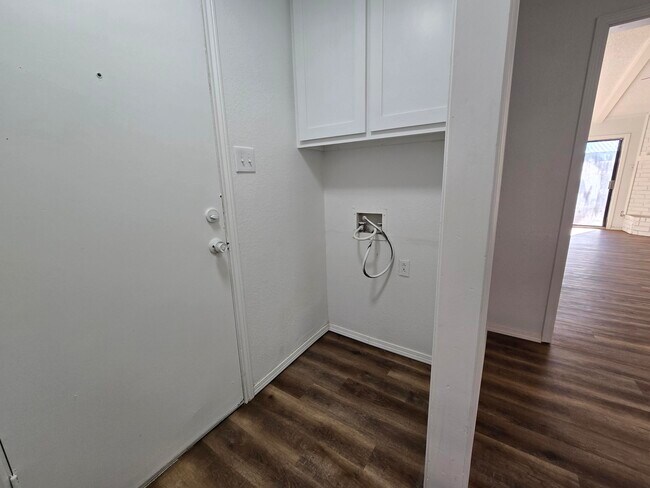 Building Photo - 2211 33rd St