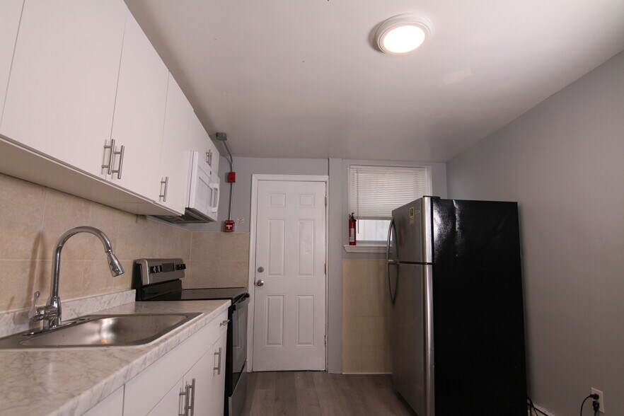 Primary Photo - 1620 Foulkrod St