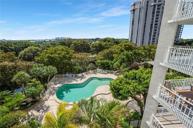 Building Photo - 1000 Quayside Terrace