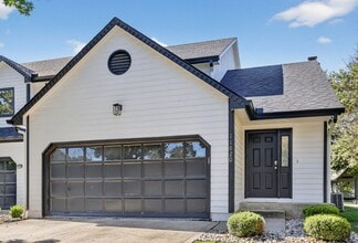 Building Photo - Your Beautifully Remodeled 3BR/2.5BA Townh...