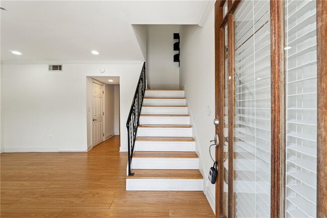 Building Photo - 121 Rondak Cir