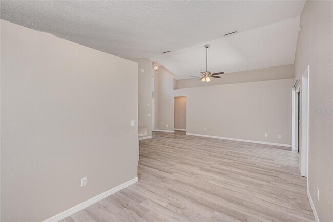 Building Photo - 3846 Long Grove Ln