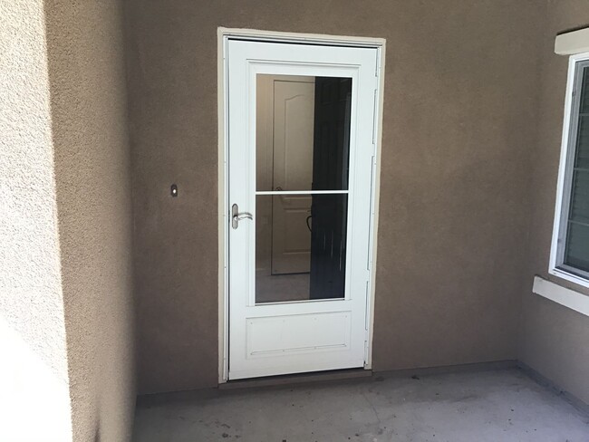 Building Photo - Beautiful 1 Bedroom 1 Bath Home With Al...