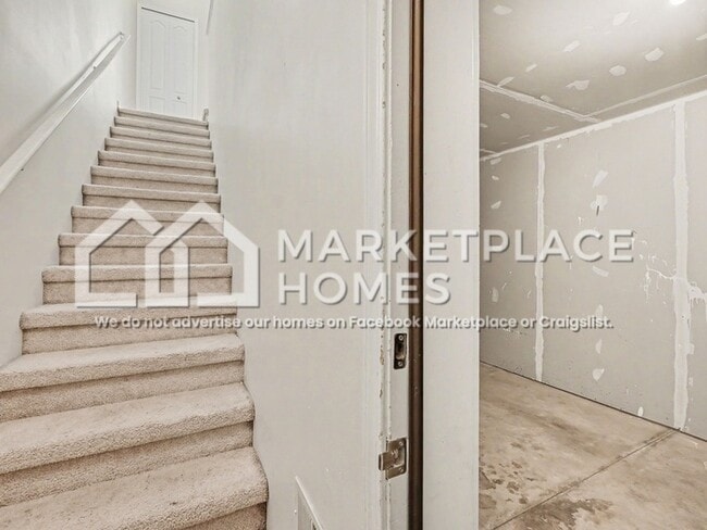 Building Photo - 2804 Riversedge Dr
