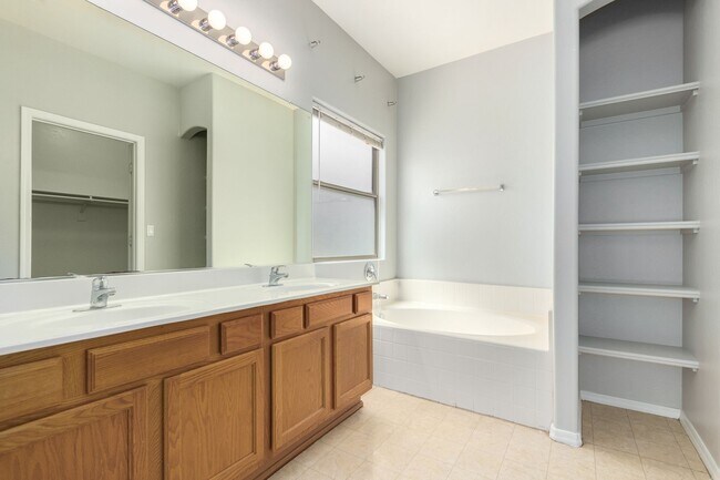 Building Photo - Awesome 3 bedroom / 2 bath in Cordova Estates - 83rd Ave & Buckeye Rd