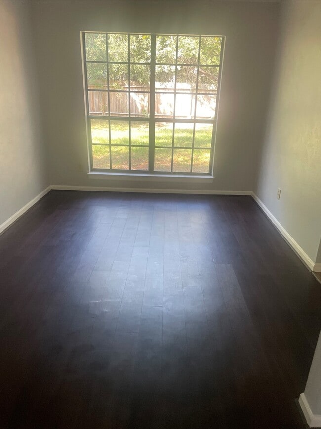 Building Photo - 43 N Pathfinders Cir