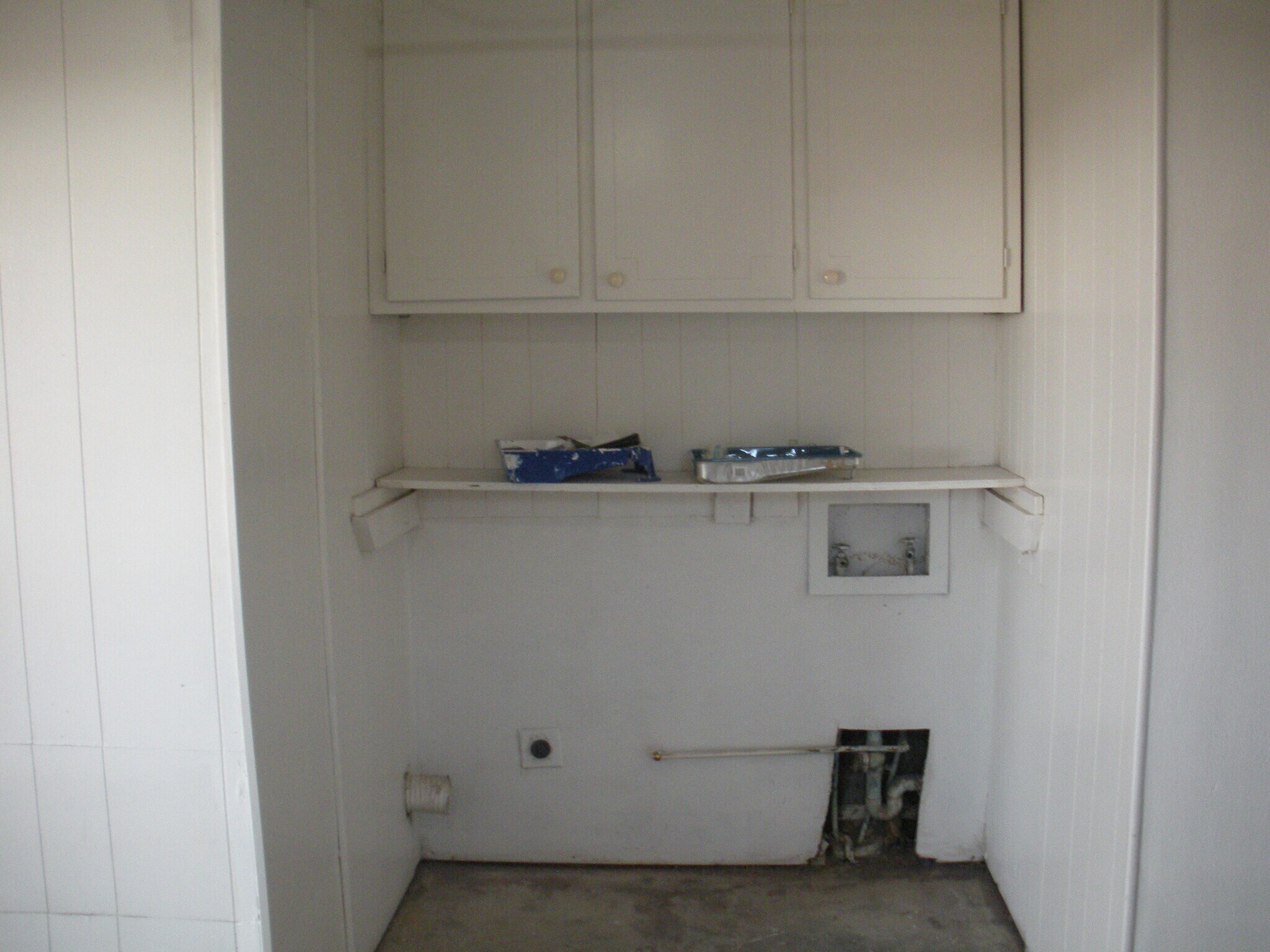 laundry area - 3823 51st St